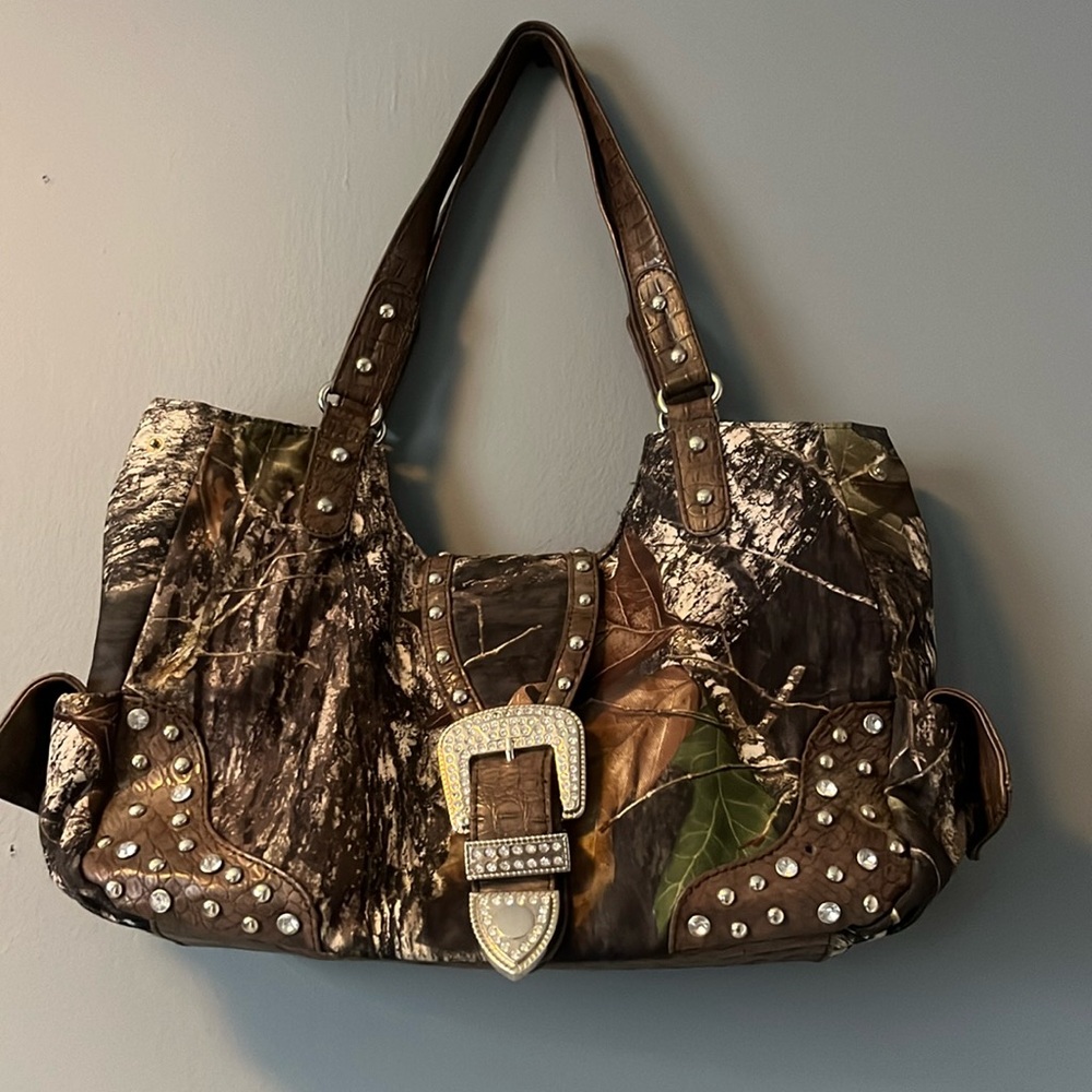 Camo purse